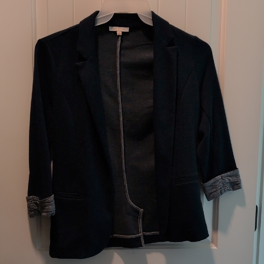 Women's Blue Blazer Jacket By Skies Are Blue. Small